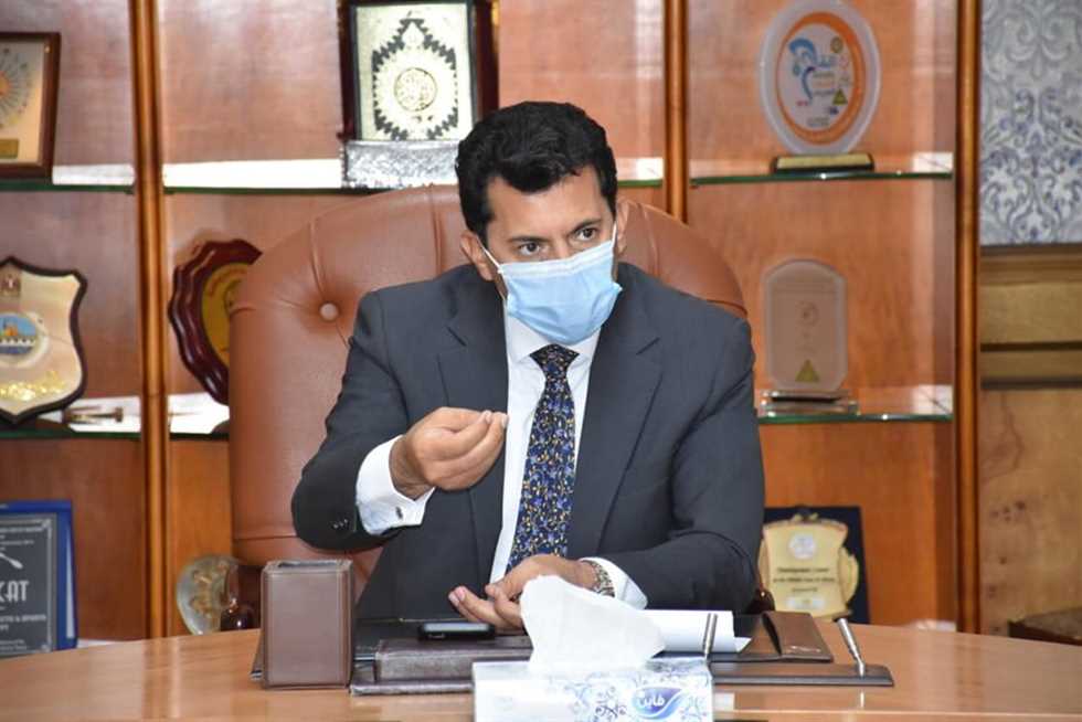 الأندية تطلب الاجتماع بوزير الرياضة لحسم الدوري.. و«صبحي»: قرار دولة