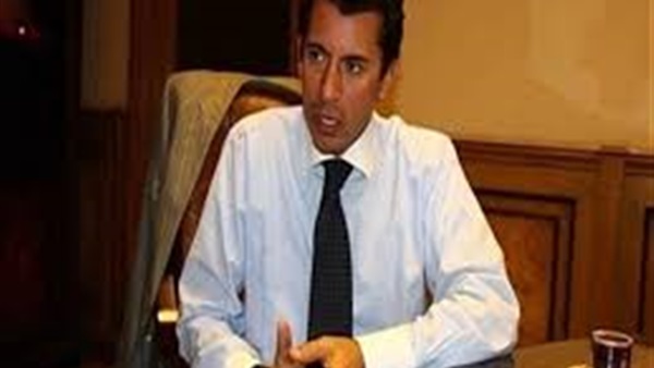 أول تعليق من وزير الرياضة بشأن فتح صالات الجيم (فيديو)