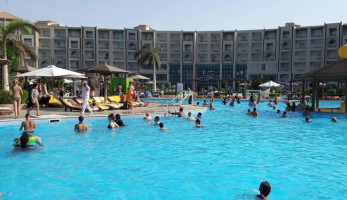 ارتفاع أعداد الفنادق الحاصلة على شهادة السلامة الصحية إلى ٢٣٢ فندقا