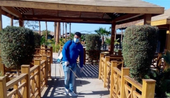 السياحة: الفندق يتحمل عزل السائح المصاب.. والصحة تعالجه