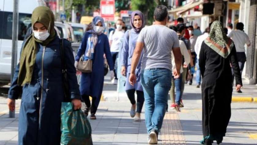 البحوث السكانية: جائحة كورونا غيرت الأنماط الاستهلاكية للمصريين