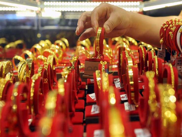 أسعار الذهب في مصر تنخفض من أعلى مستوى تاريخي.. والجرام يخسر 7 جنيهات