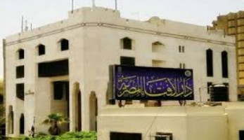 الإفتاء: التباعد بين المصلين احترازًا من العدوى ضرورة لا تؤثر في صحة الصلاة