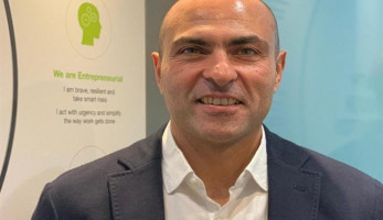 رئيس الشركة المُنتجة للقاح إكسفورد بمصر: دخلنا المراحل النهائية.. وتأمين إنتاج 2 مليار جرعة (حوار)