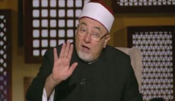 شاهد.. خالد الجندي منفعلًا على السلفية لتطاولهم على إذاعة القرآن: عيب يا نابتة