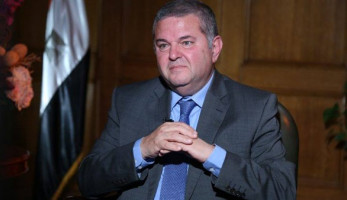 وزير قطاع الأعمال يكشف سعر وموعد طرح أول سيارة كهربائية مصرية الصنع بالأسواق
