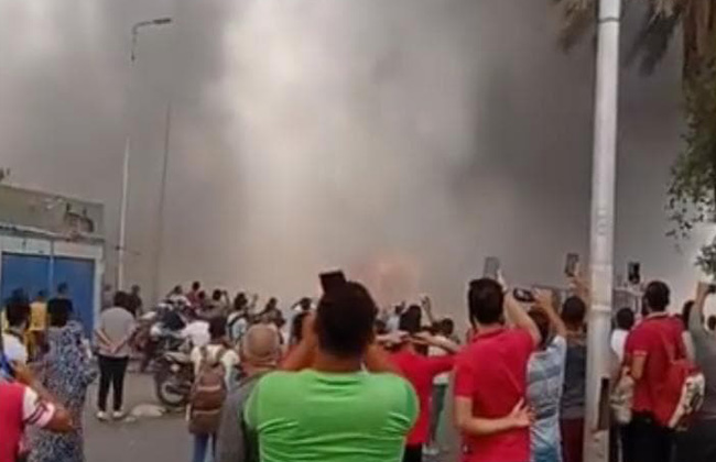 رئيس حي حلوان: حريق سوق توشكى طال 500 محل وجار حصر الخسائر