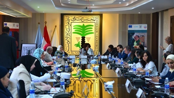 "الأمومة" يتدخل لإنقاذ 4 أطفال هربوا من سوء المعاملة بالمنيا