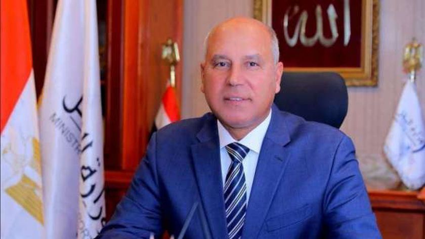 الوزير يطمئن حفيد علوية جميل على"الشربتلي": هنشرب فيها الشاي بعد العيد