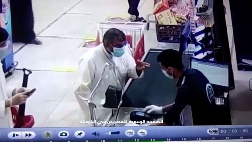 صاحب سلسلة مطاعم: هدفع للمصري المعتدى عليه بالكويت مرتبه مقابل عدم تنازله عن القضية