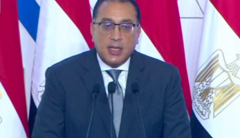 رئيس الوزراء: تريليون جنيه حجم الاستثمارات في قطاع النقل.. وتم وجار تنفيذ 7 آلاف كم من الطرق