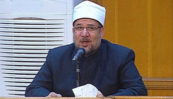 «الأوقاف»: لم يصدر أي بيان بشأن توقيت عودة صلاة الجمعة