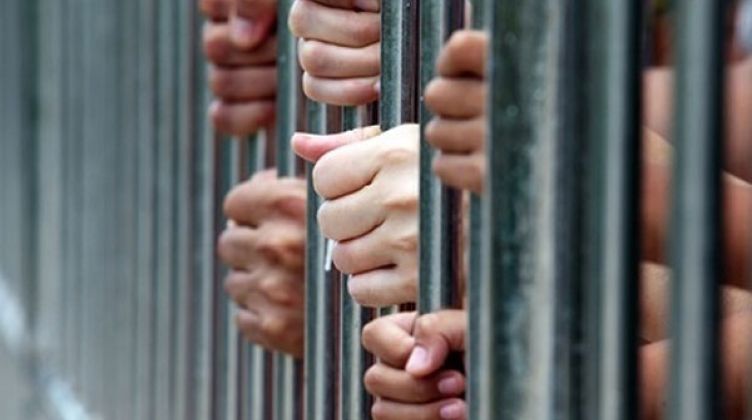 استمرار حبس عصابة الإتجار في المخدرات بالمرج