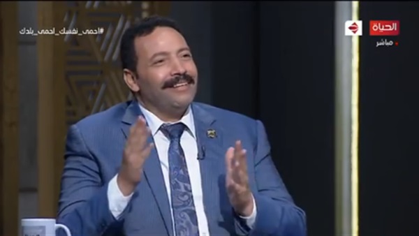 نائب: أولياء الأمور يضغطون على المعلم للحصول على الدروس الخصوصية
