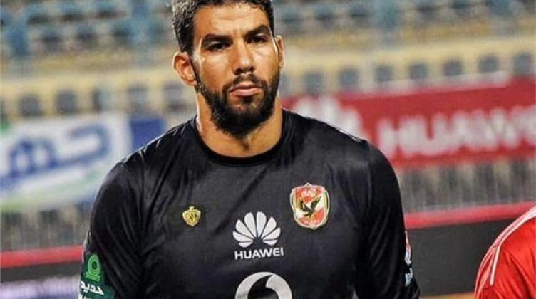 شريف إكرامي: هناك حملة ضدي يقودها موظف داخل الاهلي