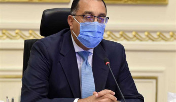 «مدبولي» لمحافظ الجيزة ومدير الأمن: «تعاملوا بحسم فمخالفات البناء تهدد الأمن القومي»