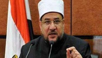 استمرار غلق الأضرحة وقاعات المناسبات وتعليق صلوات الجنازة.. ووزير الأوقاف يحذر من مخالفة إجراءات صلاة الجمعة