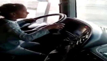 ضبط والد الطفلة صاحبة فيديو قيادة السيارة على فيسبوك