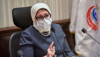 وزيرة الصحة تعلن مشاركتها في التجارب الإكلينيكية للقاح كورونا