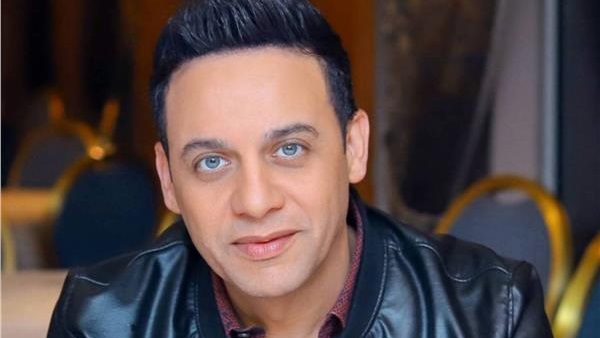 مدير أعمال مصطفى قمر ينفي شائعة وفاته