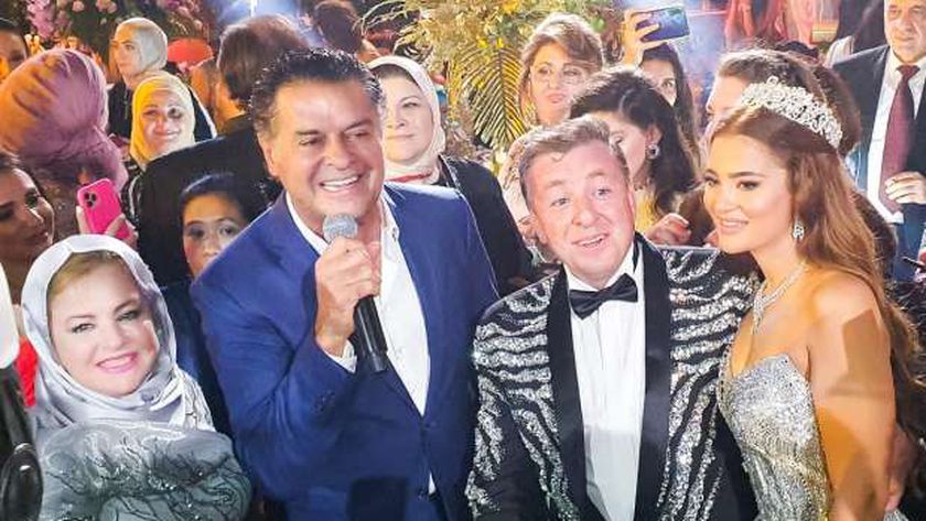 بسبب الهضبة وعلامة.. 3 ملايين تكلفة فرح رجل أعمال "الملابس الداخلية"
