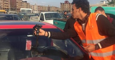 المهلة تنتهى 20 أكتوبر.. المرور تستقبل المواطنين لتركيب الملصق الإلكترونى