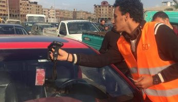 المهلة تنتهى 20 أكتوبر.. المرور تستقبل المواطنين لتركيب الملصق الإلكترونى
