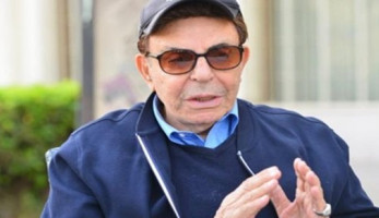 ظهر بدون باروكة.. سمير صبري يصدم نشطاء السوشيال ميديا