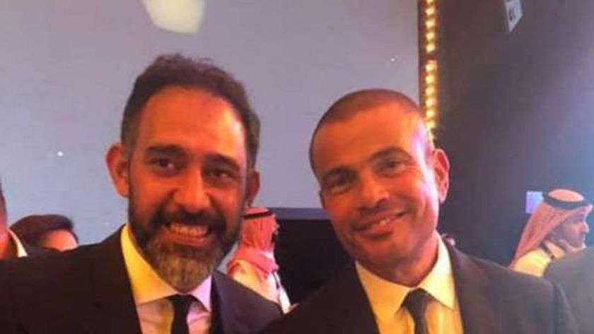 "خلي عزيز الشافعي ينفعك".. حكاية حظر عمرو مصطفى لرقم عمرو دياب