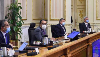 حرب الحكومة على كورونا: 412 إجراء في 8 أشهر لحصار الفيروس