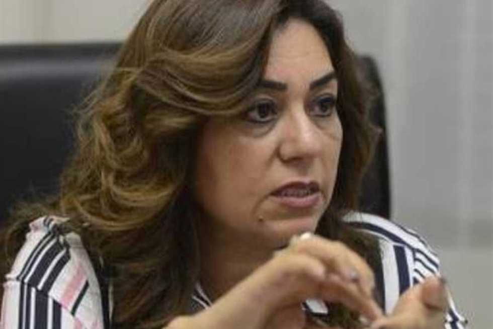 «فيسبوك» يوقف حال صانعي اللافتات وملصقات الدعاية المطبوعة بدمياط