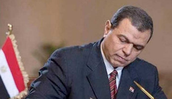إقالة معاون وزير القوي العاملة من منصبه بسبب الإساءة لدولة الكويت