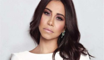 بعد تصريحات مي عمر.. شيرين تنفي تقديم سيرتها في مسلسل وتهدد باللجوء للقانون