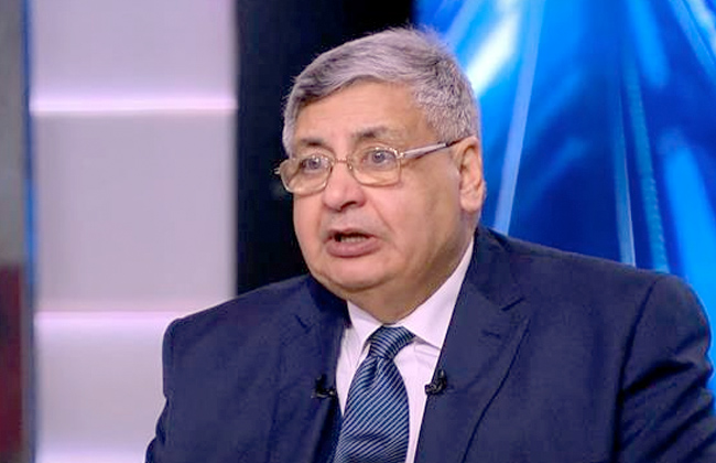 عوض تاج الدين: التعاقد على  ٤٠ مليون جرعة لقاح لفيروس كورونا