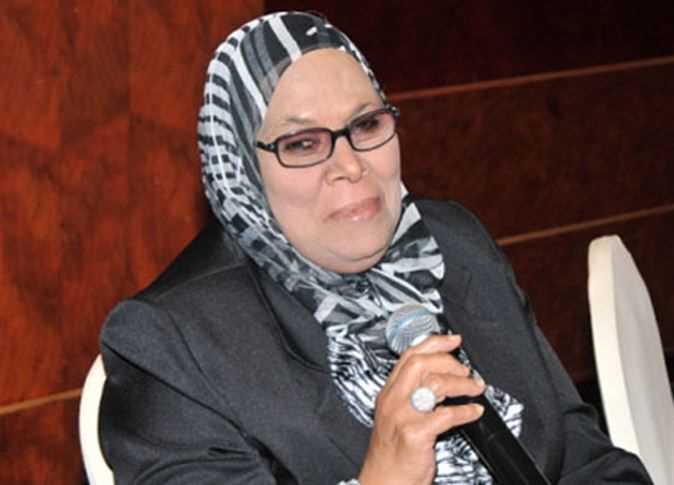 «مُستَقْطَع من سياقه».. آمنة نصير توضح حقيقة تصريحها عن «زواج المسلمة من غير المسلم»