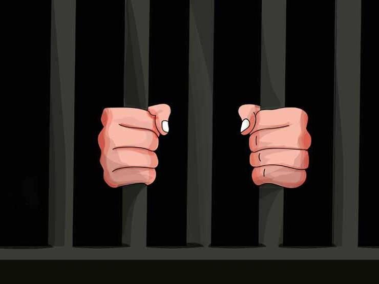 حبس عاطل 4 أيام بتهمة قتل شقيقته وطعن زوجة أخيه في بولاق