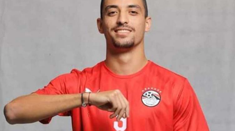 الخطيب يطمئن على طاهر محمد بعد إصابته في نهائي كأس مصر