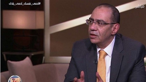 حسام حسني: العالم الآن يقف في خندق واحد في حربه ضد كورونا