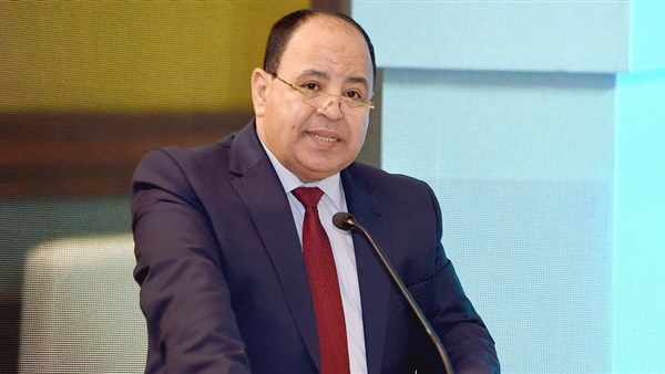 وزير المالية يكشف حقيقة زيادة رسوم الضرائب والجمارك (فيديو)