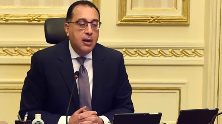 الحكومة تنفي صدور قرارات بحظر التجوال.. وتؤكد: الفيديو المتداول قديم