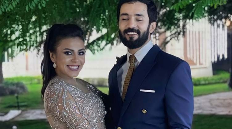 الصور الأولى من خطوبة حسني شتا وهاجر الشرنوبي