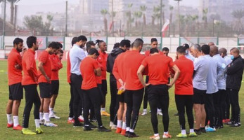 الخطيب رئيساً للبعثة.. الأهلي يغادر بطائرة خاصة للمشاركة في مونديال العالم للأندية