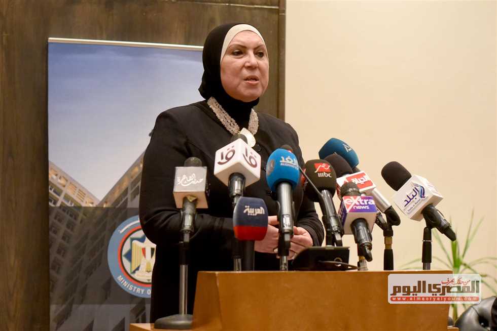 وزيرة التجارة تعلن الإجراءات الجديدة لاستيراد سيارات ذوي الاحتياجات الخاصة