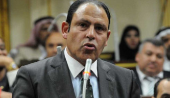 النائب رياض عبد الستار: «الفنانون سبب انهيار المجتمع.. ولن أعتذر لهم»