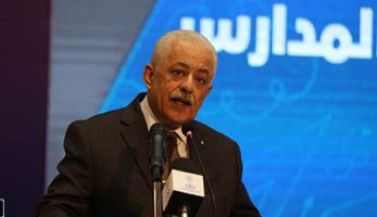التعليم: طلاب الثانوية العامة يواصلون تسجيل استمارة التقدم للامتحانات