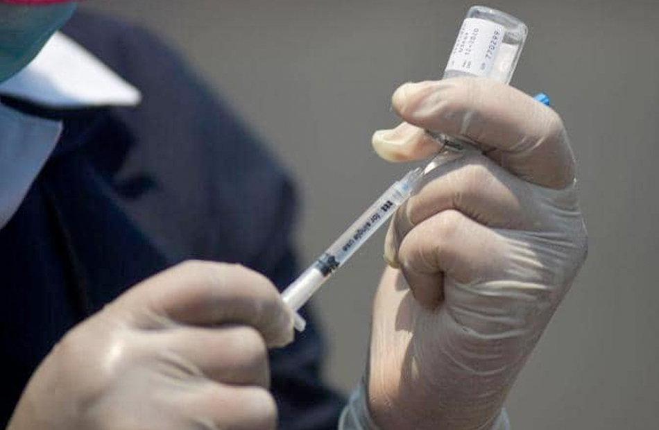 اتحاد الصناعات يدعو أصحاب المنشآت بتحمل قيمة «لقاح كورونا» للعاملين