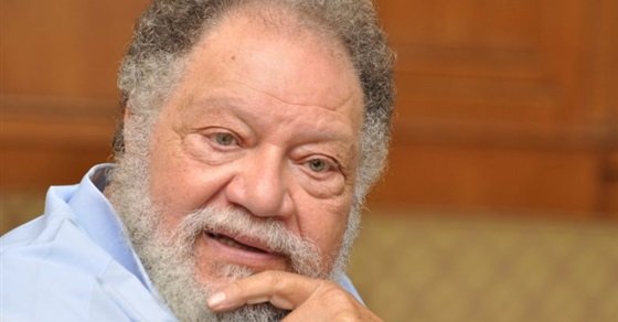 أشرف زكي يكشف لـ صدى البلد تفاصيل الحالة الصحية لـ يحيى الفخراني