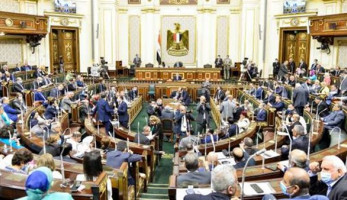 جدل بـ "تشريعية البرلمان" حول صلاحيات اللجنة العامة لمجلس الشيوخ لاستدعاء الحكومة