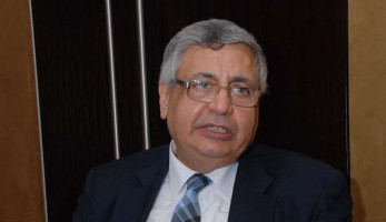 عاجل.. مستشار الرئيس للشئون الصحية ينفي إلغاء التيرم الثاني