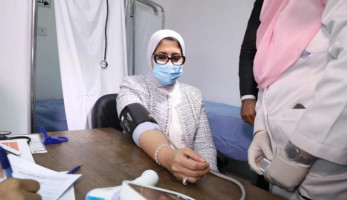 لماذا أصيب طبيب مصري بفيروس كورونا رغم تطعيمه باللقاح ؟ ..وزارة الصحة تجيب